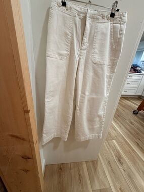 Women's White Capri Pants Casual Talbots 4 p cropped NWT